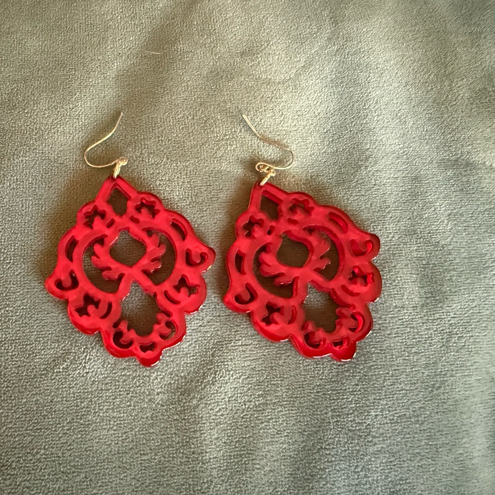 Elegant Red Filigree Earrings